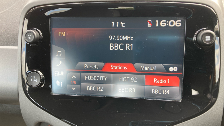 Toyota Aygo 1.0 VVT-i X-Play TSS 5dr x-shift Petrol Hatchback